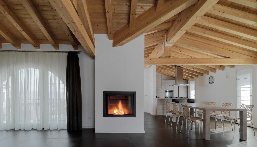 Interno casa in legno moderna